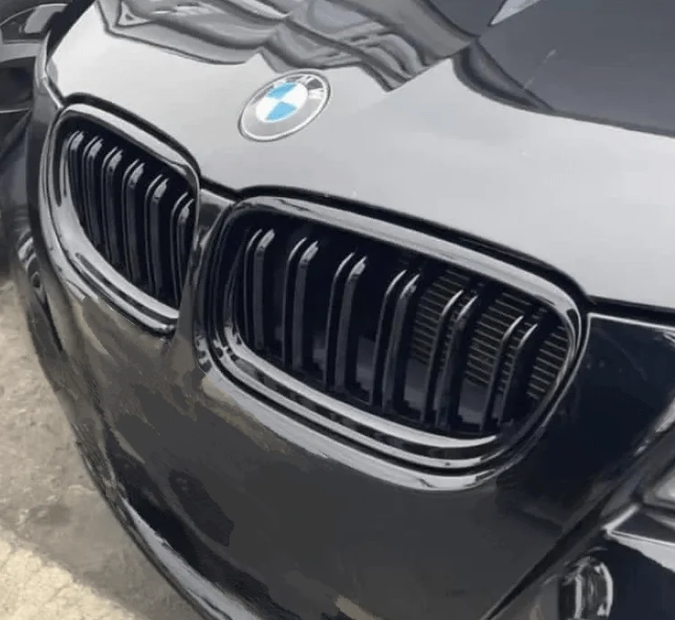Calandre BMW Série 3 E90 noir brillant