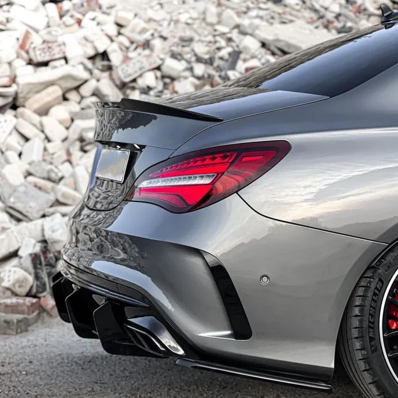 Diffuseur arrière Mercedes CLA 45 C117 noir brillant