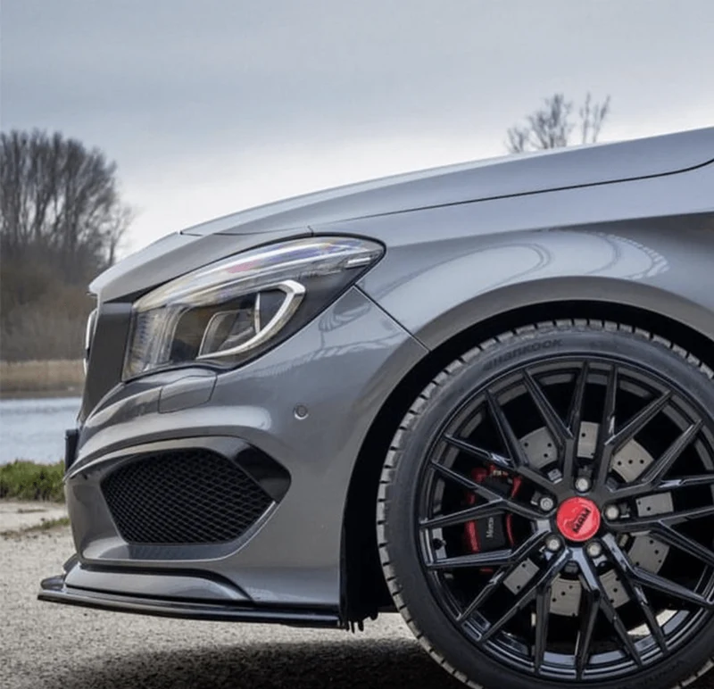 Lame avant Mercedes CLA C117 noir brillant