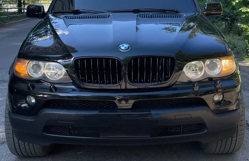 Calandre BMW X5 E53 noir brillant