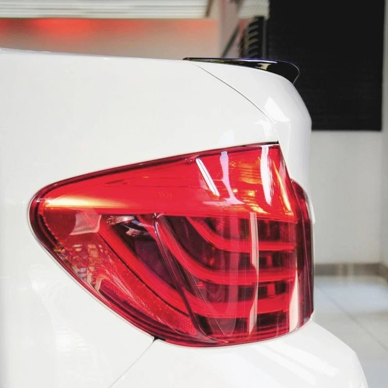Becquet BMW Série 5 F10 noir brillant