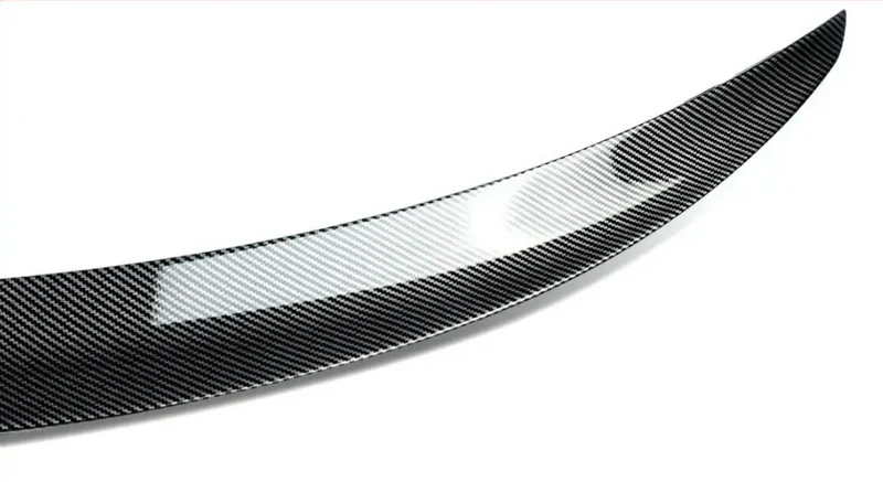 Becquet Mercedes Classe C W206 noir brillant