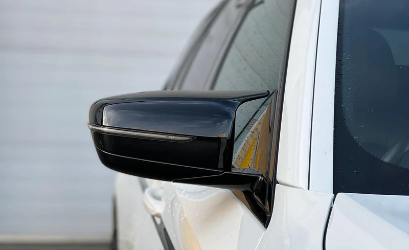 Coques rétroviseurs BMW Série 4 G22 noir brillant