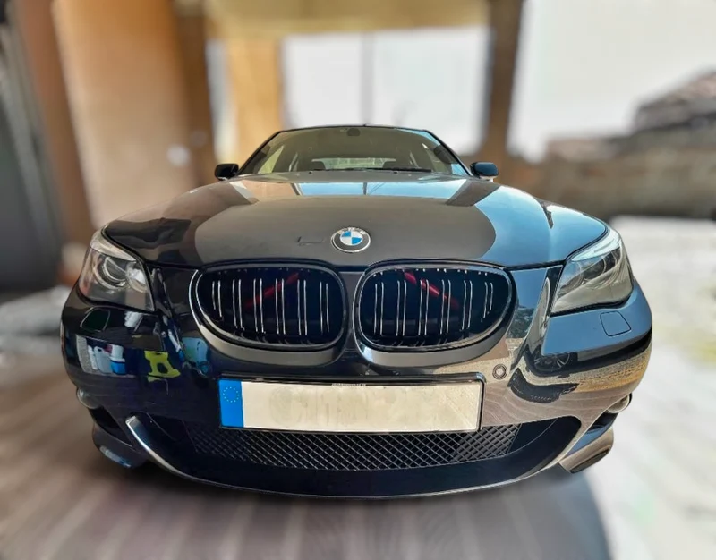 Calandre BMW Série 5 E60 Motorsport noir brillant