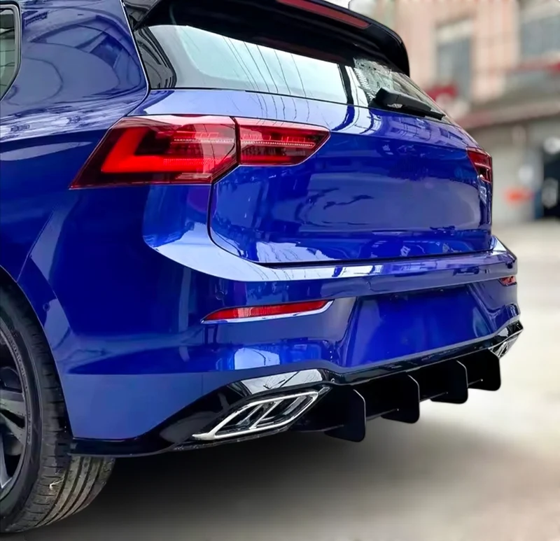 Diffuseur arrière VW Golf 8 noir brillant