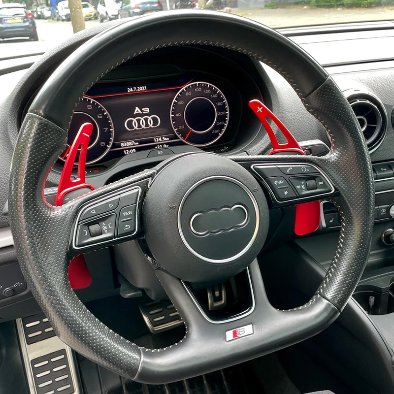 Extension palette au volant Audi A3 A4 A5 S3 S4 S5 TT TTS