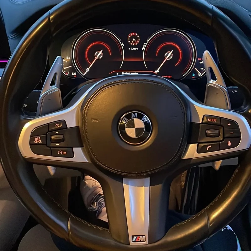 Palette au volant BMW Série X et Génération G