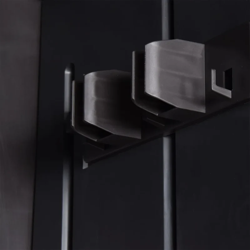 Armoire de rangement de jardin avec porte-balai et 4 étagères 65 x 45 x 172 cm en PP noir 02_0046122