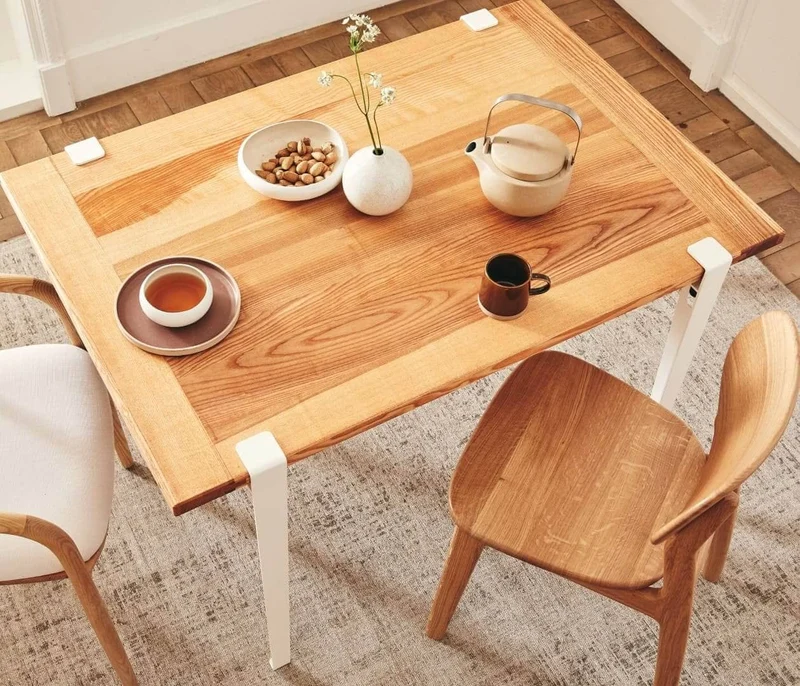 Table à manger en bois massif ÉOS - Kipli x TIPTOE